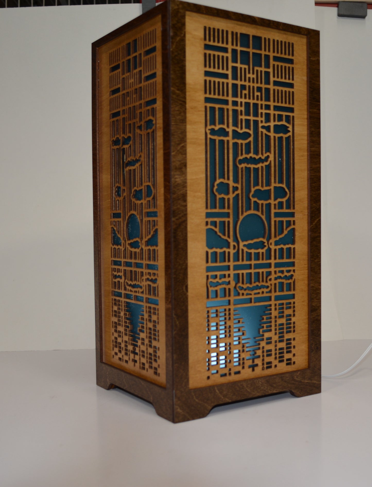 Frank Llyod Wright Inspired Table Accent Lamp Design 2