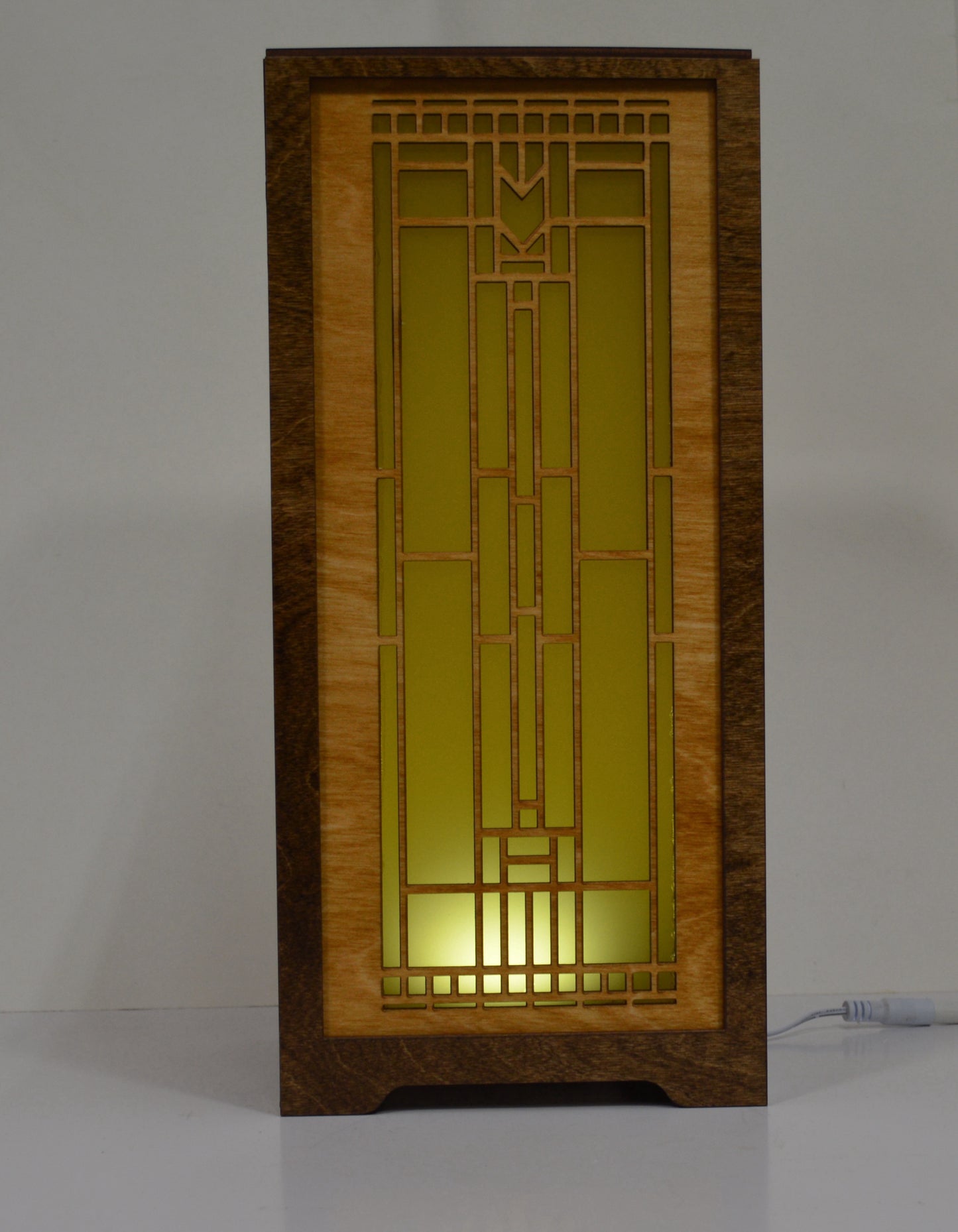 Frank Llyod Wright Inspired Accent Lamp Design 1
