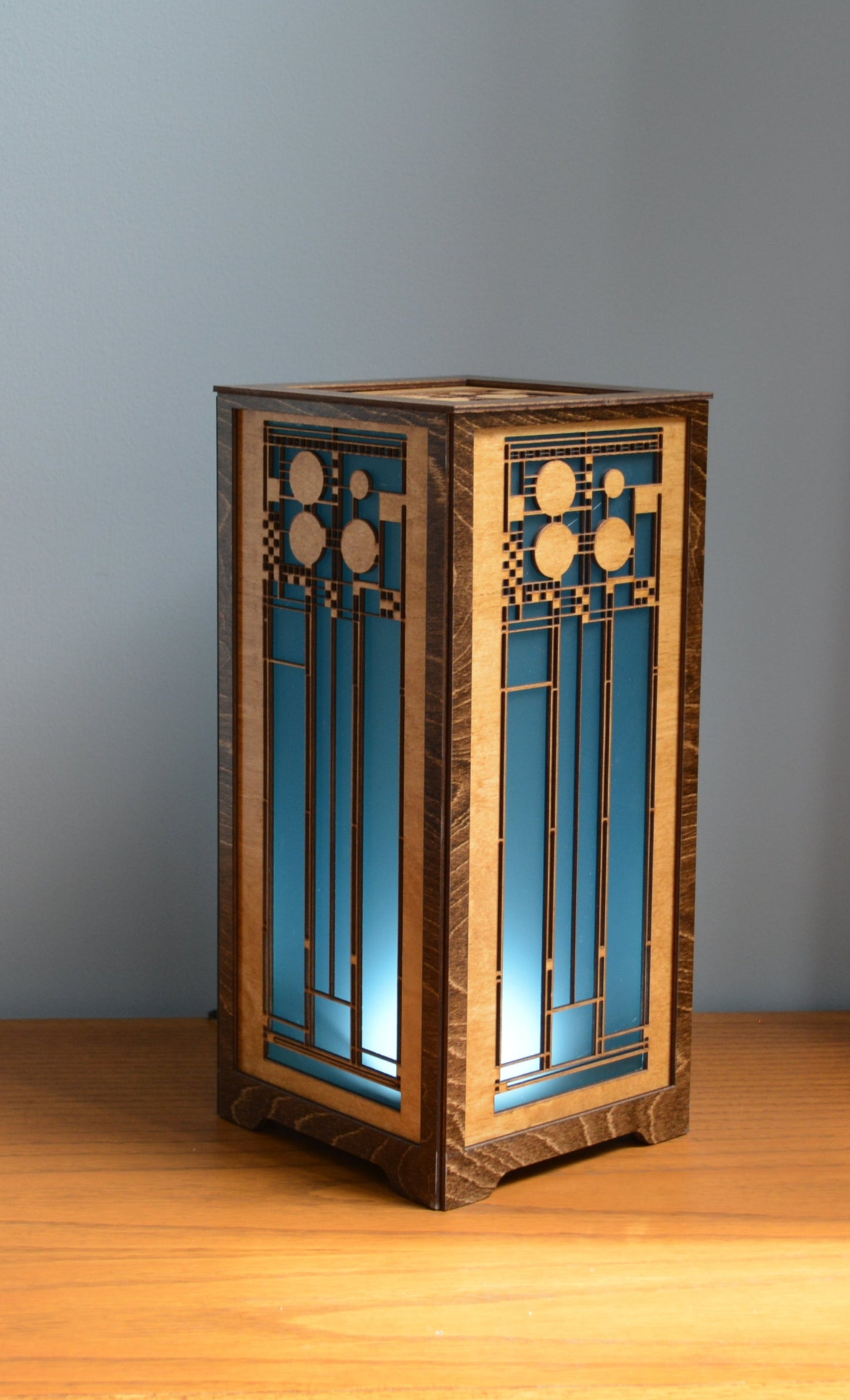 Frank Llyod Wright Table Accent Lamp The Connley Playhouse