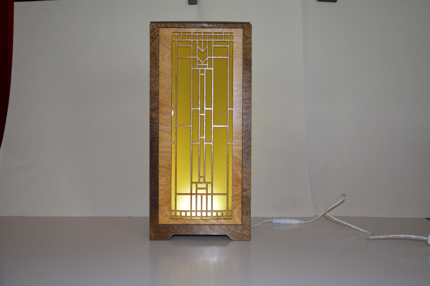 Frank Llyod Wright  Inspired Accent Lamp Design 1