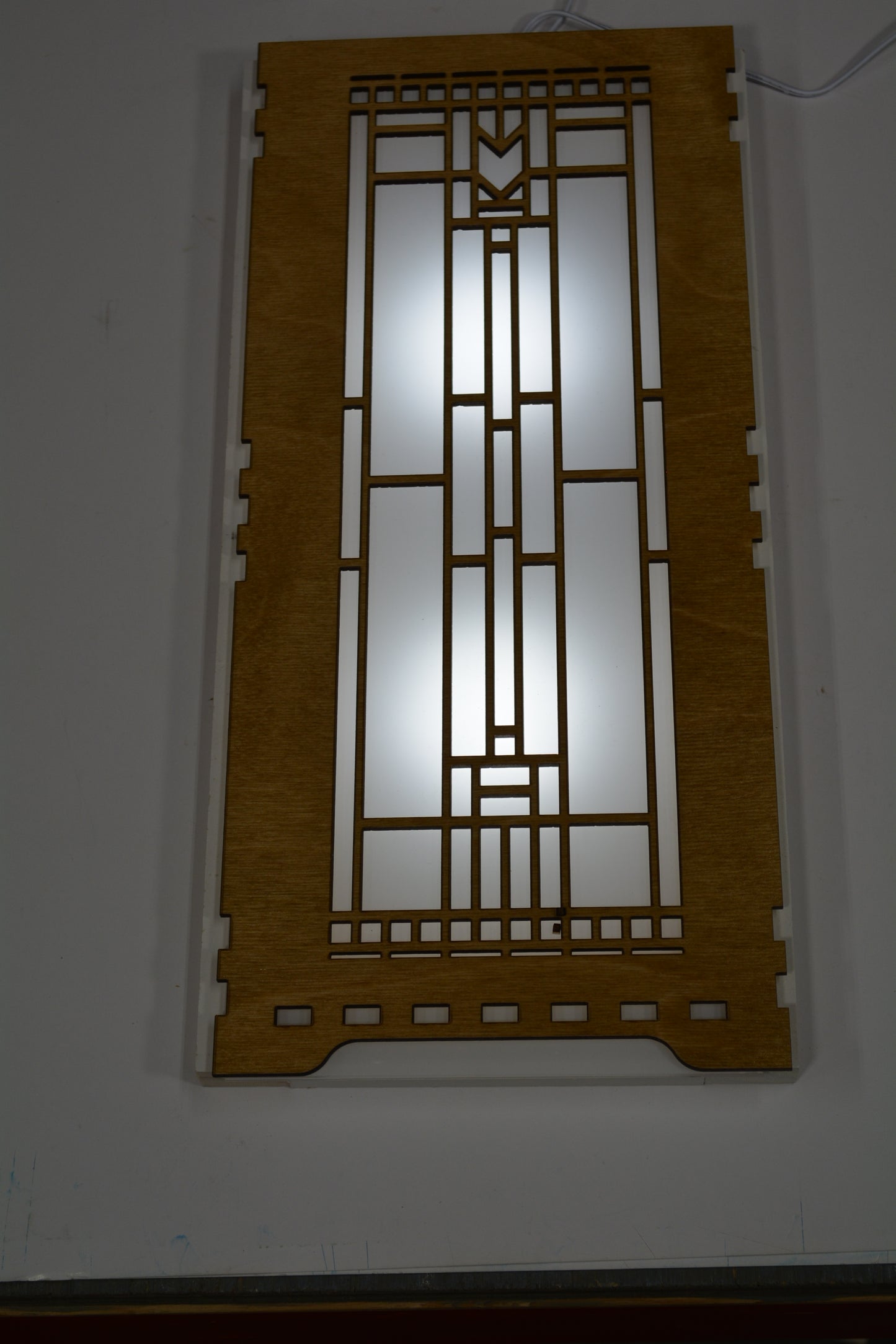 Frank Llyod Wright  Inspired Accent Lamp Design 1