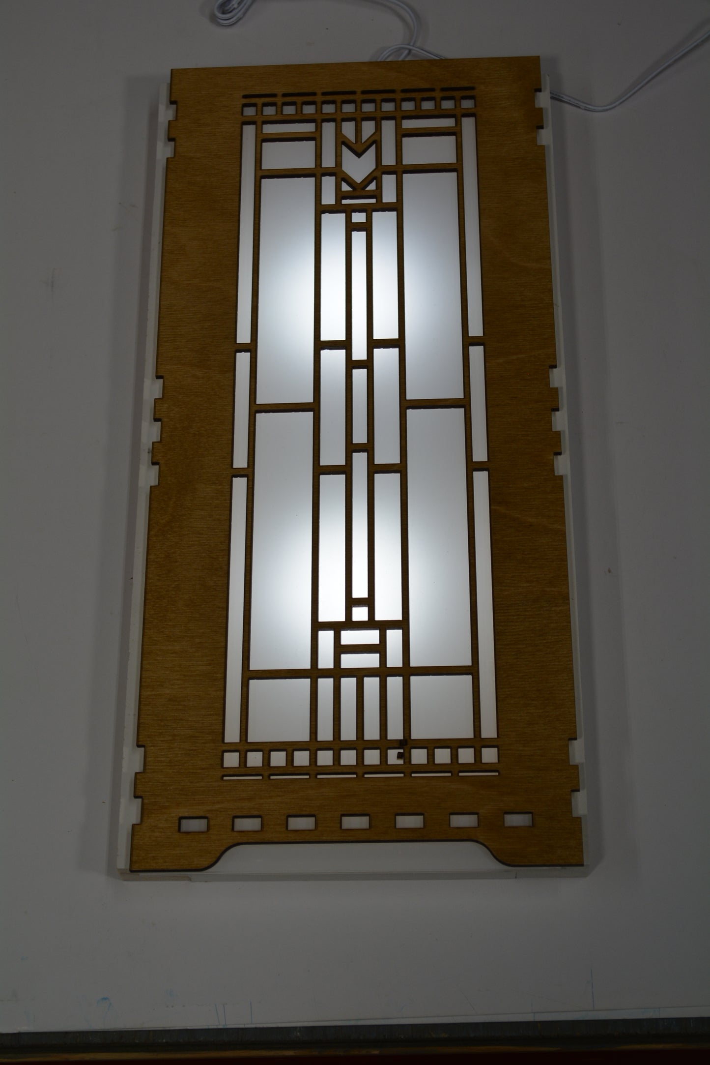 Frank Llyod Wright  Inspired Accent Lamp Design 1